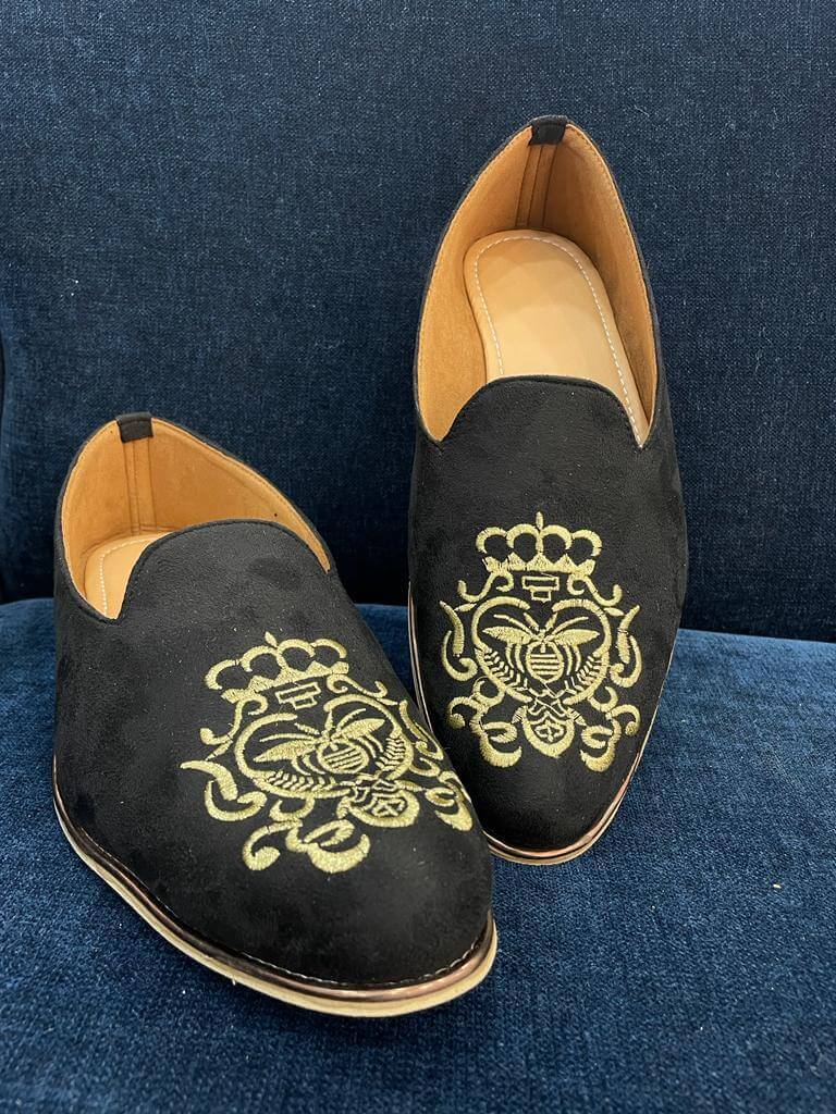black-velvet-embroidered-shoe