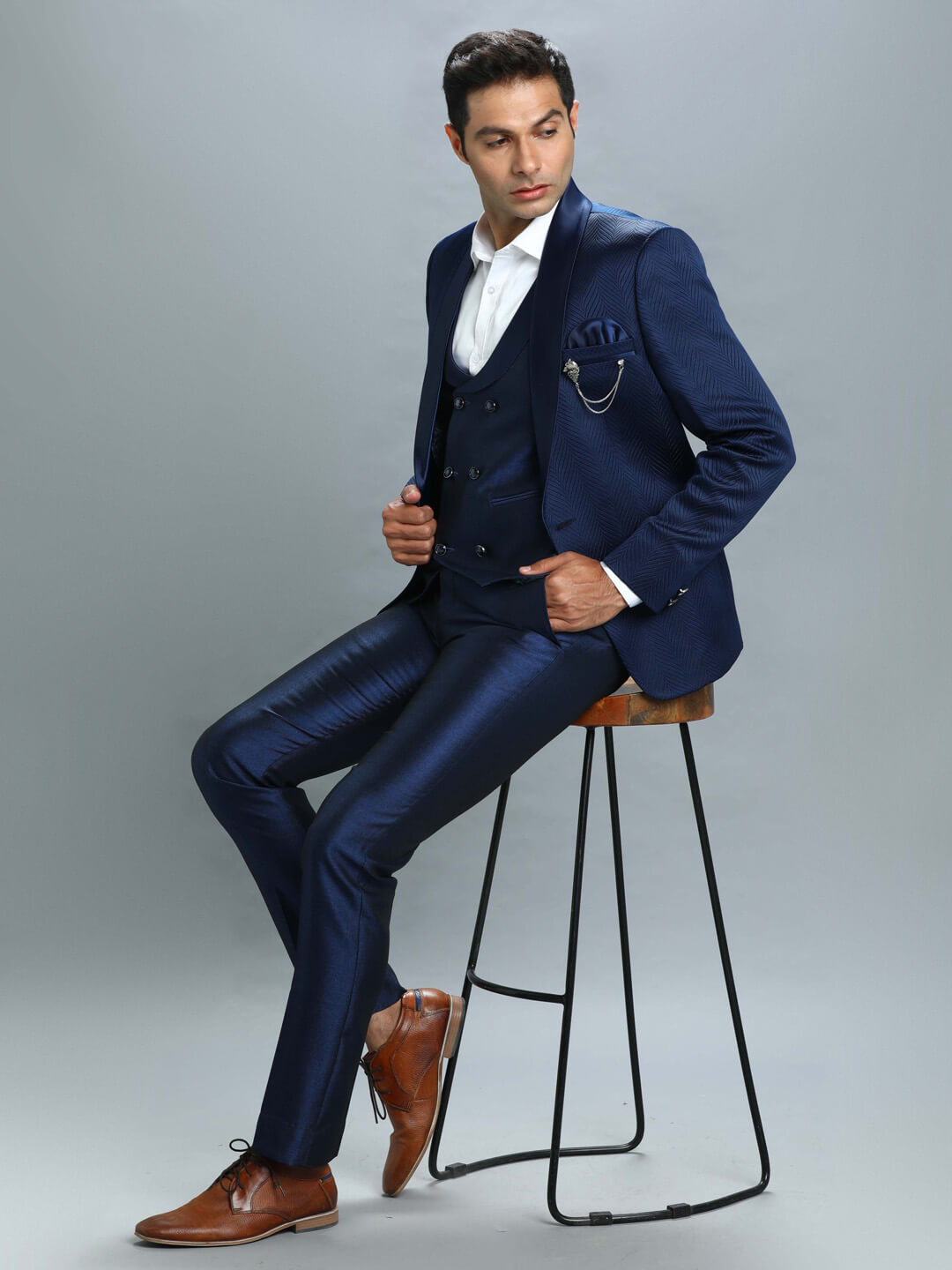 blue-long-lines-3-piece-suit