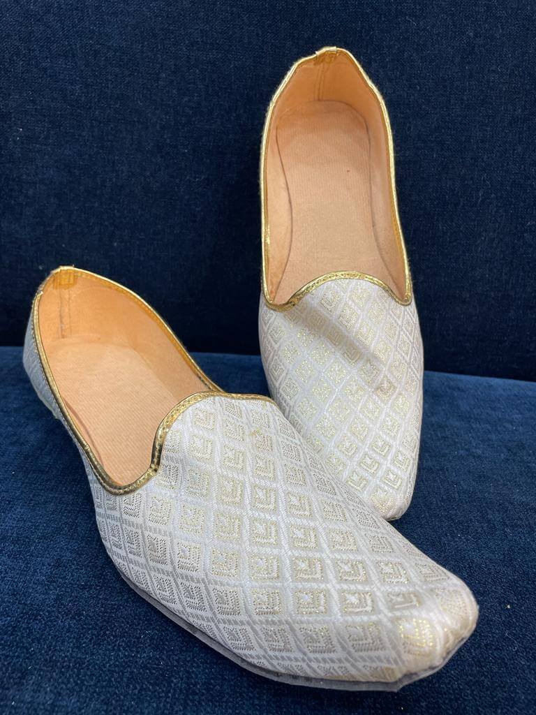 Cream Jutti Shoe