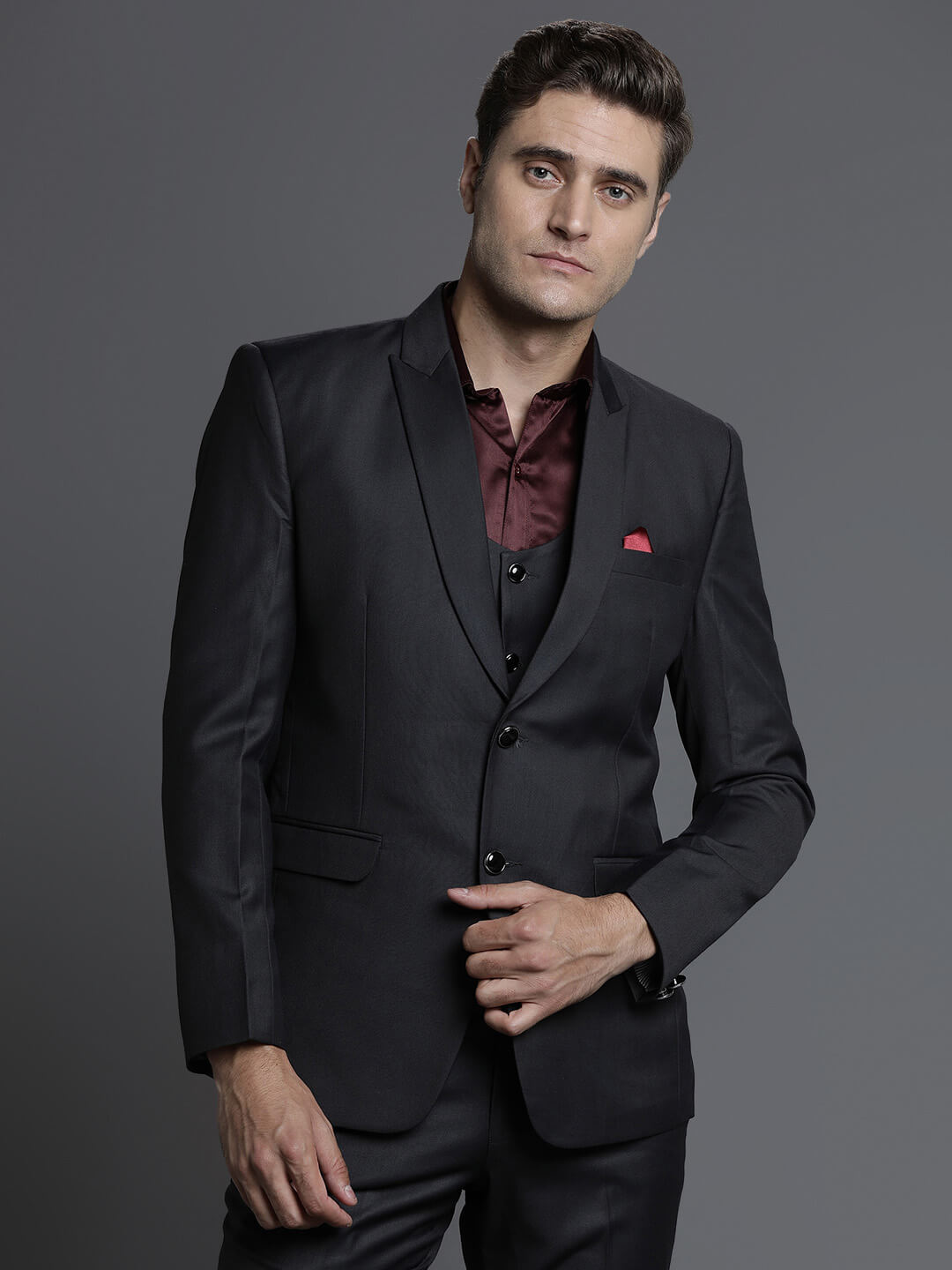 dark-grey-3-piece-groomsmen-suit