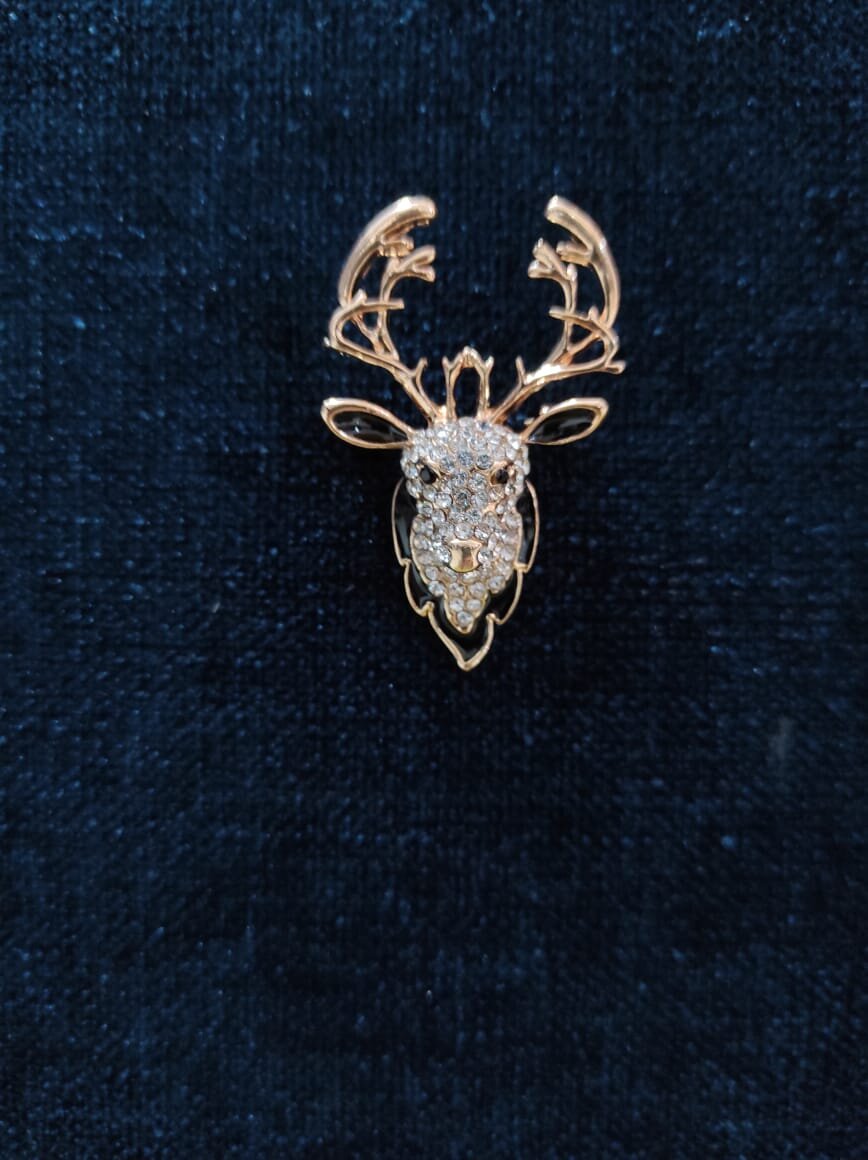 deer-diamond-brooch