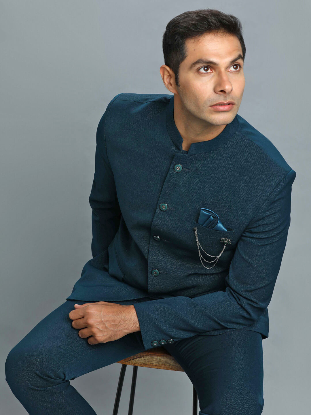 displaying image of Diamond Print Blue Jodhpuri