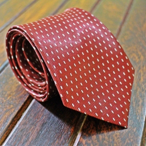 formal-whitepatterned-maroon-tie