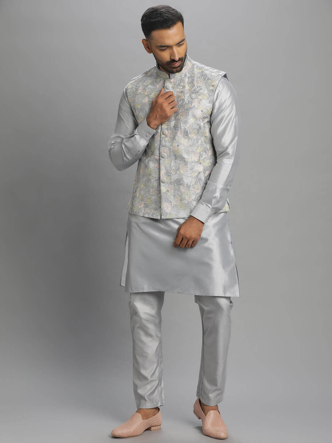 displaying image of Grey Big Floral Kurta Pyjama Bandi