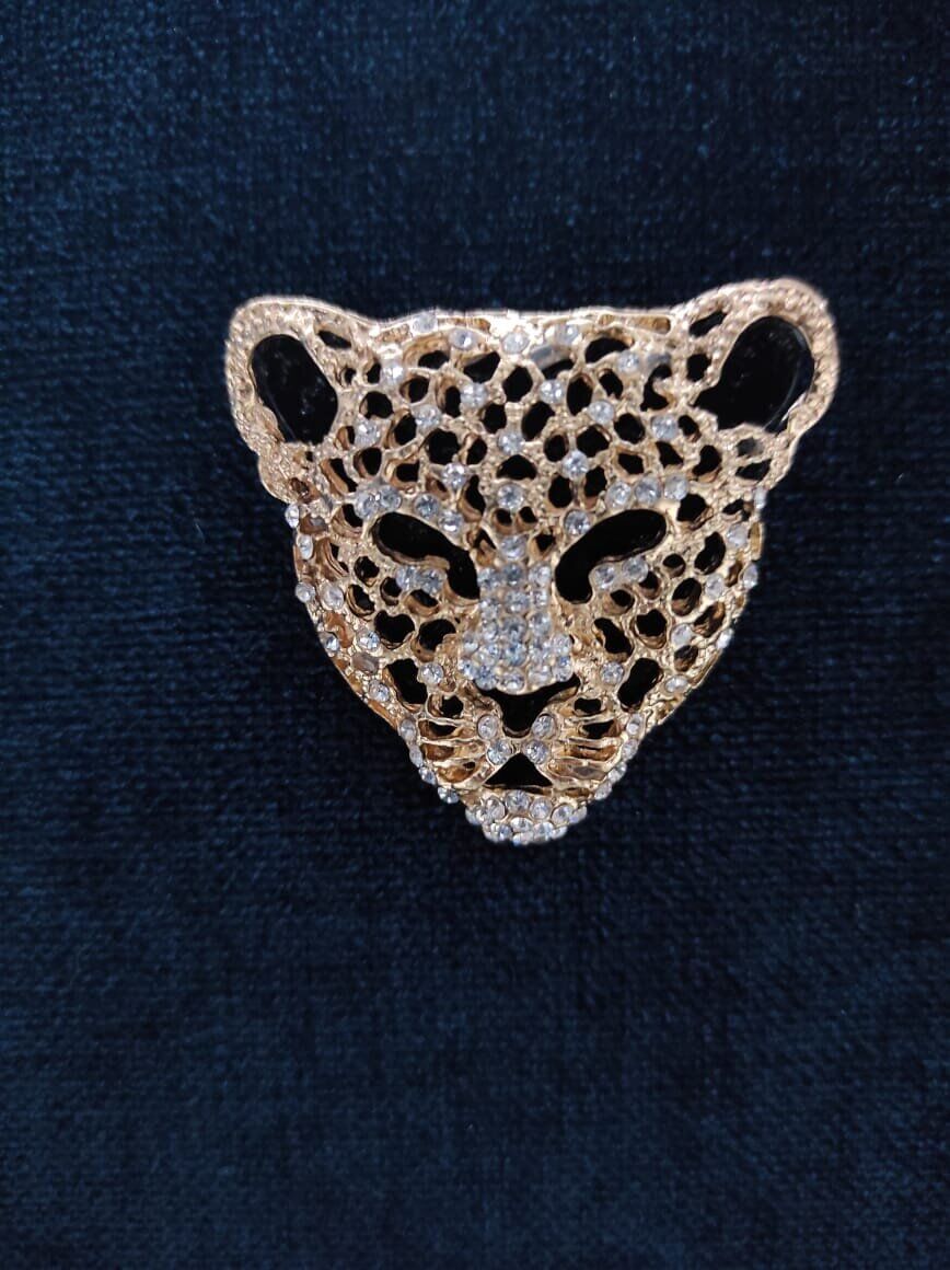 leopard-brooch