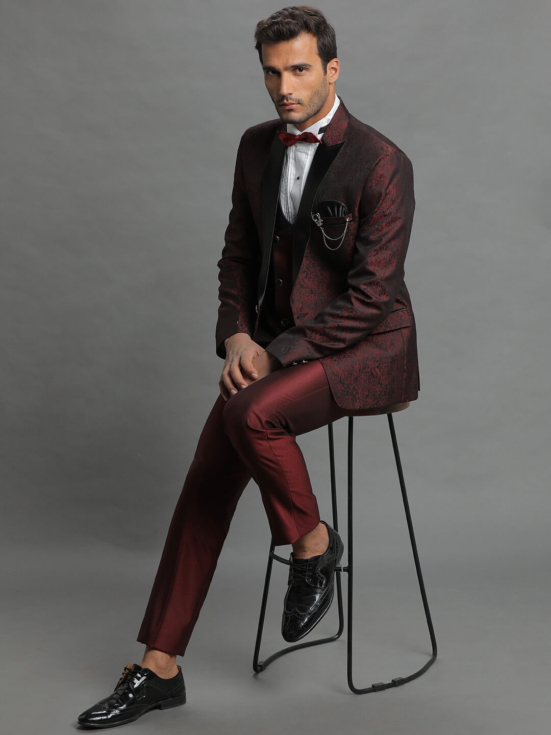maroon-jaquard-3-piece-suit