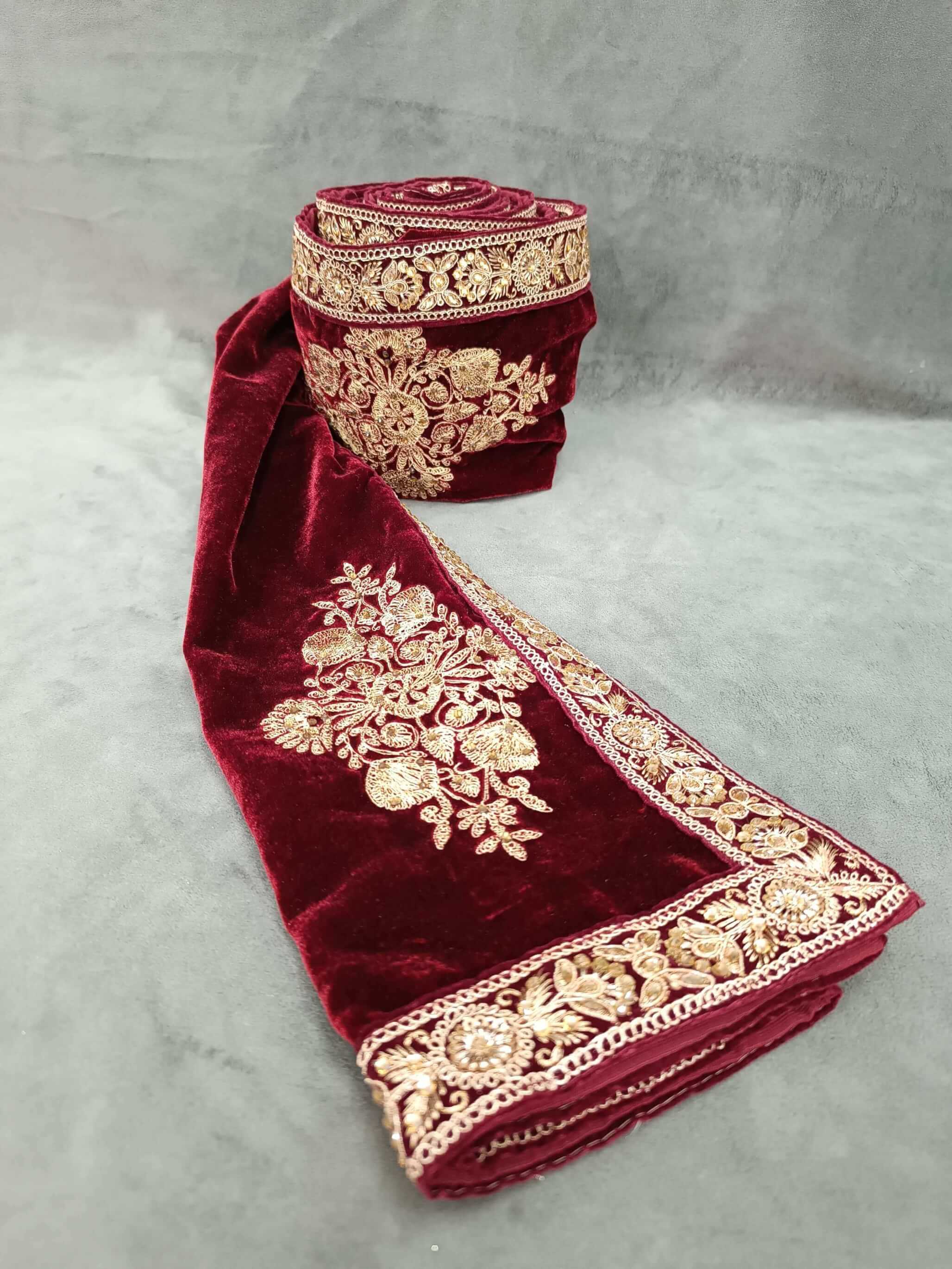 displaying image of Maroon Velvet Dupatta