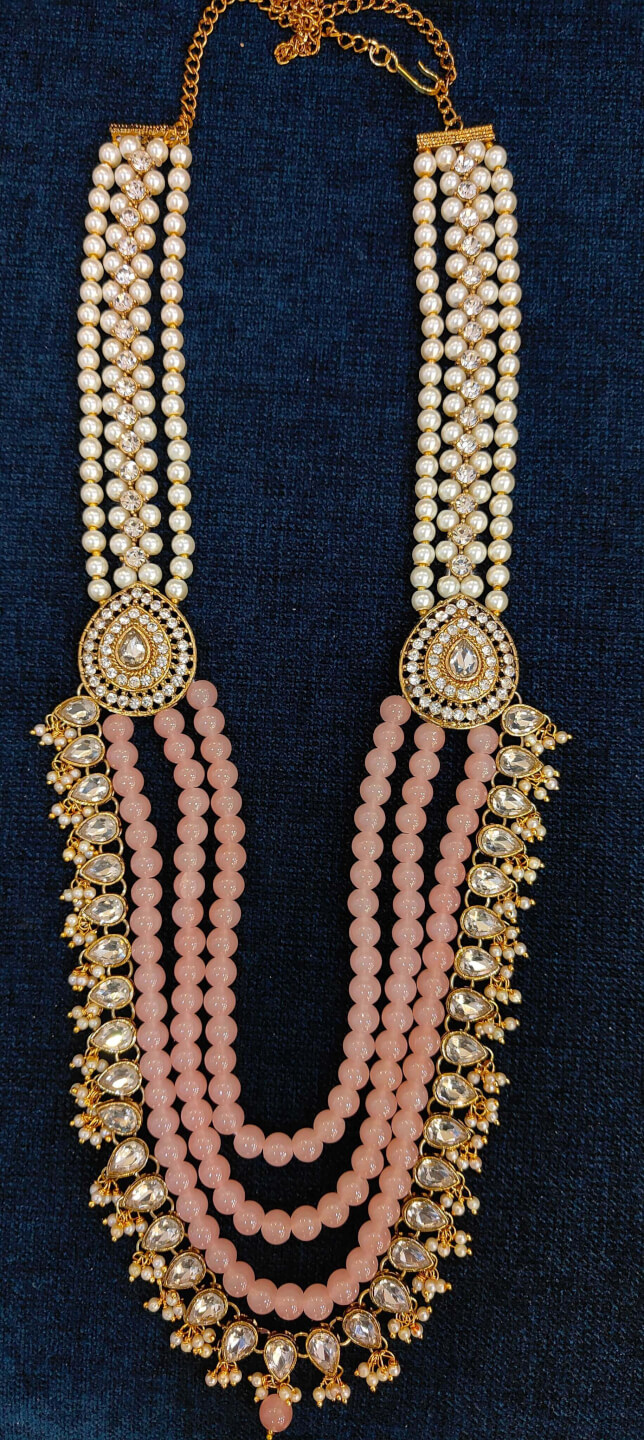 displaying image of Peach and White Mala