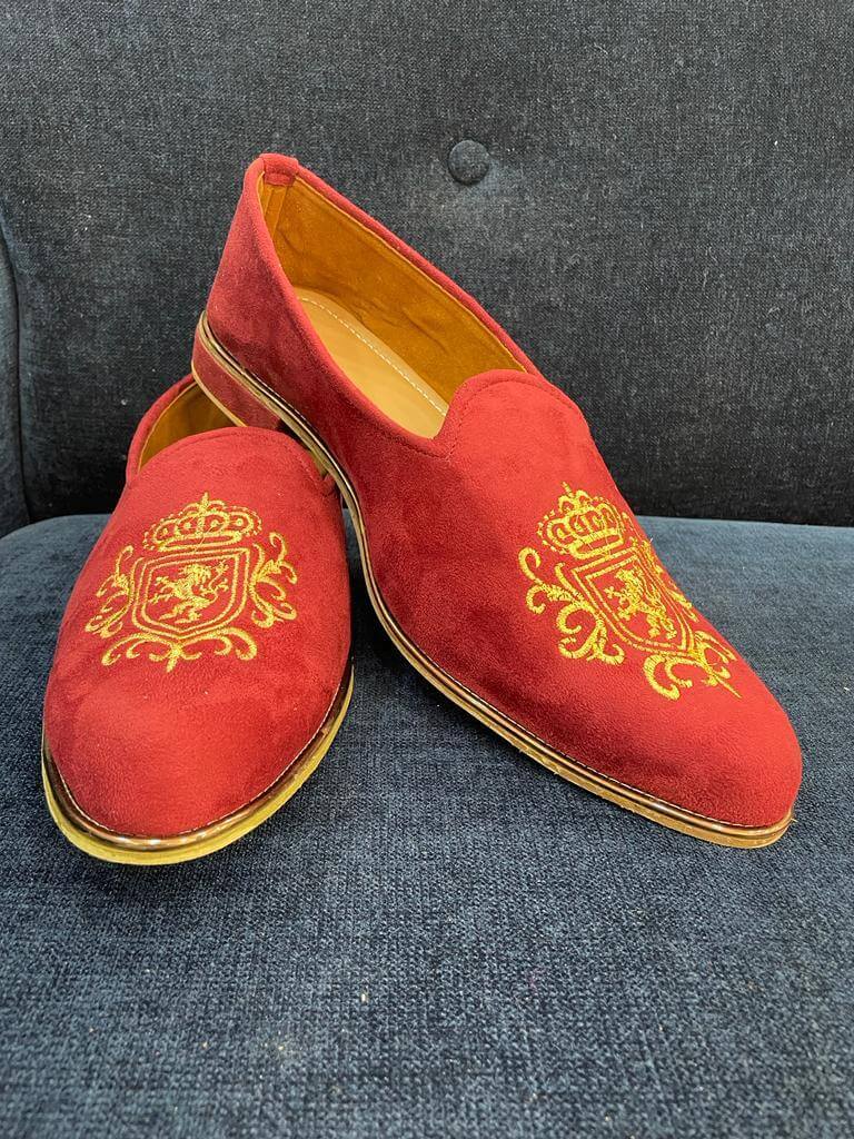 red-velvet-embroidered-shoe