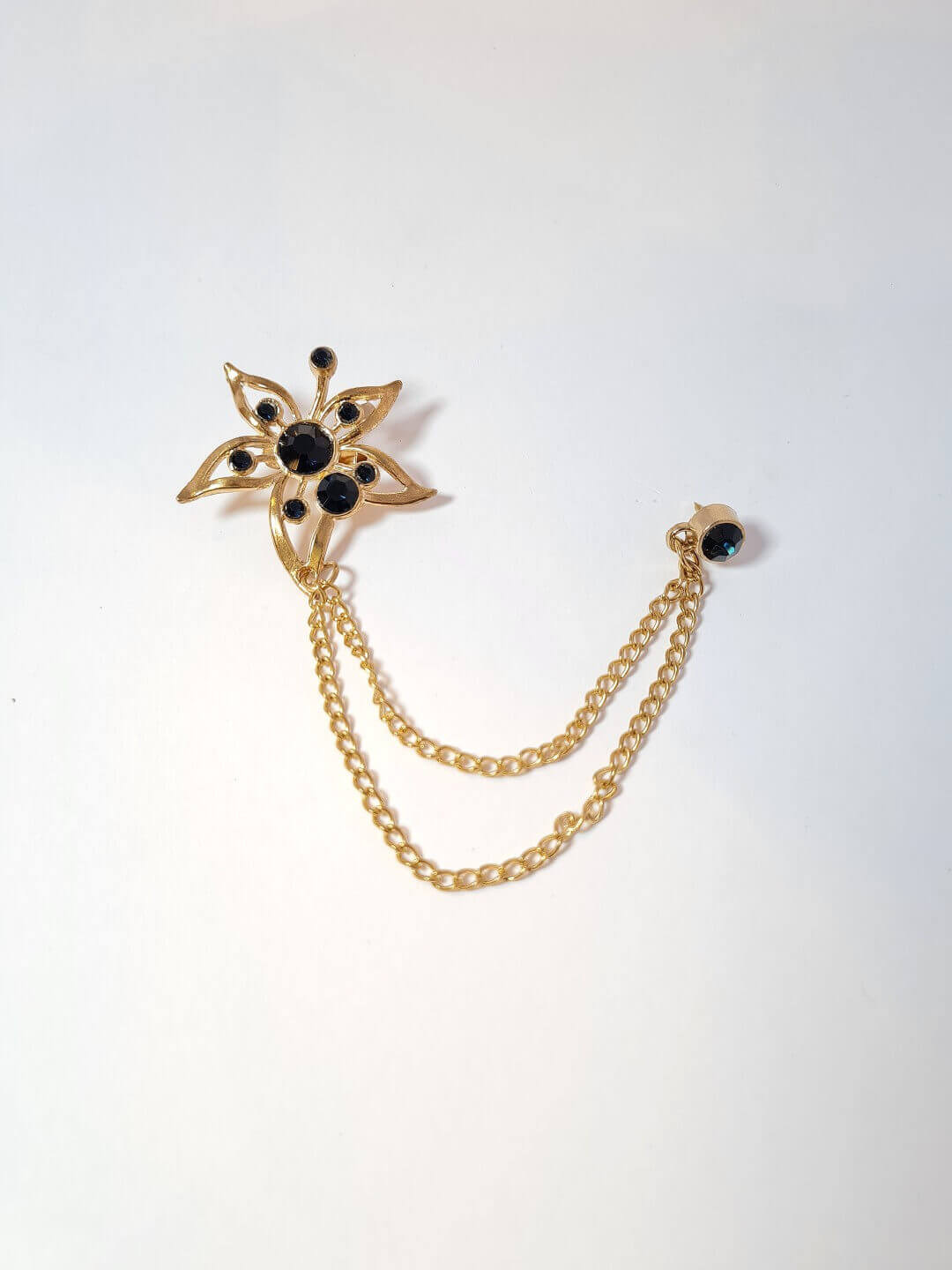 displaying image of Travelling Star Brouch