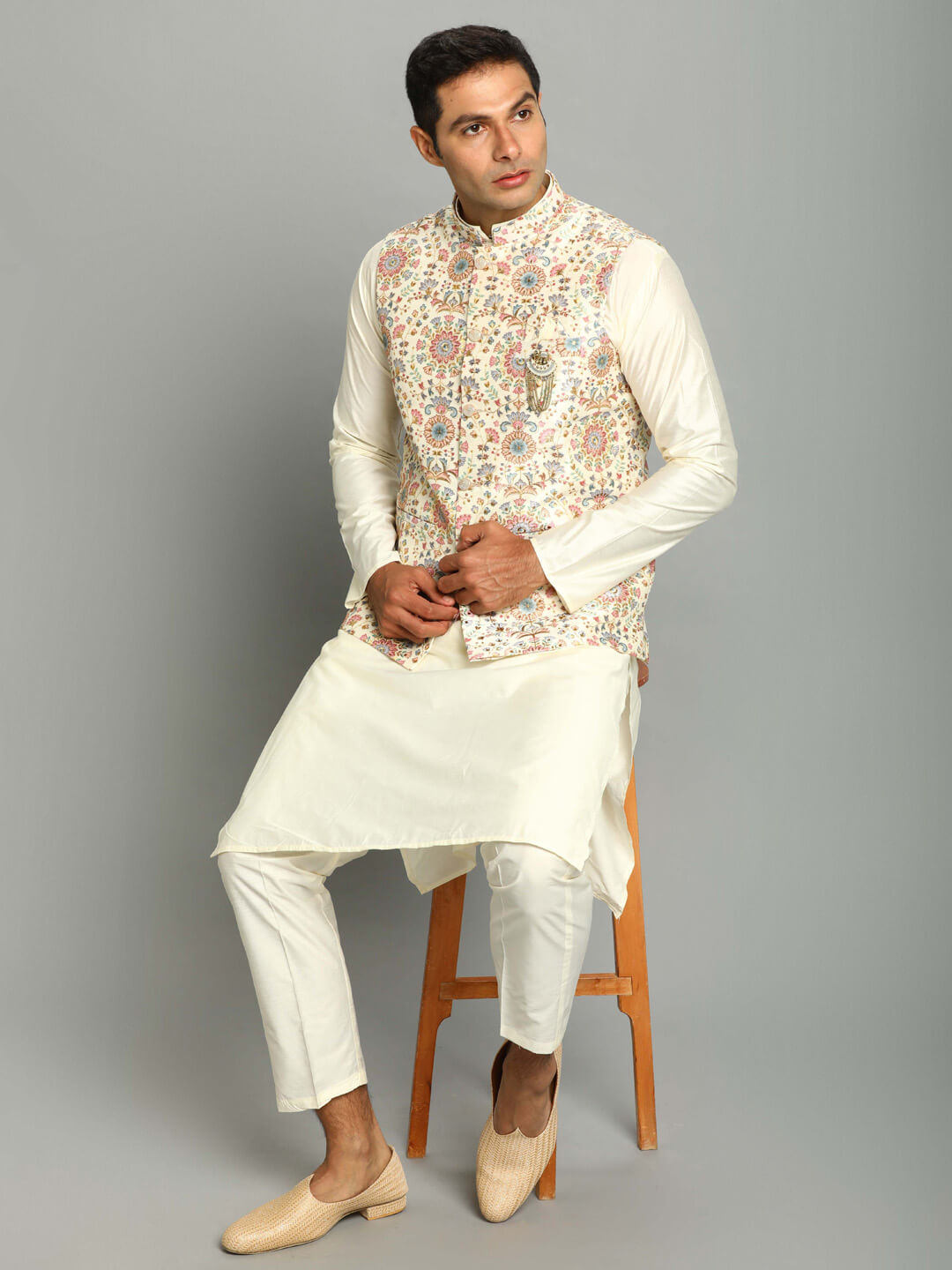 displaying image of White Colored Floral Kurta Pyjama