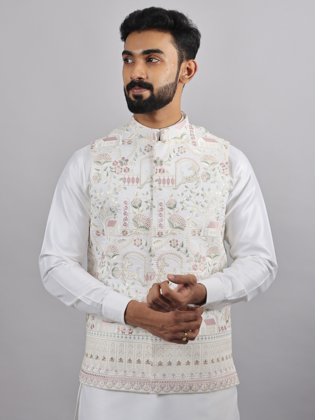 White Deer Embroidered Bandi Set