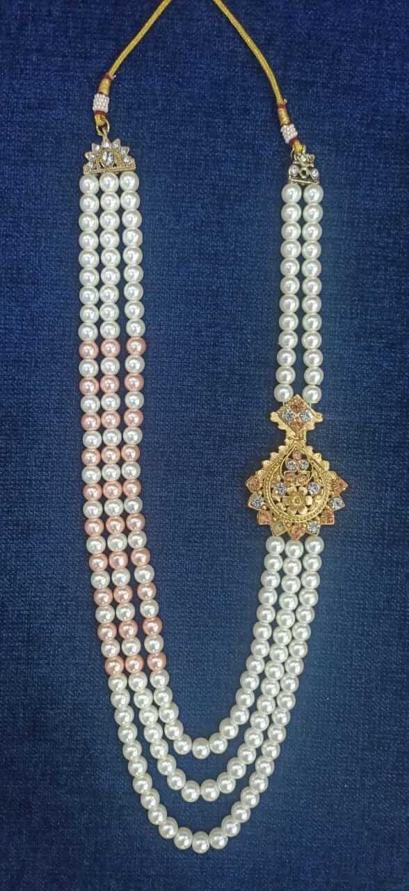 displaying image of White Peach Uneven Maala