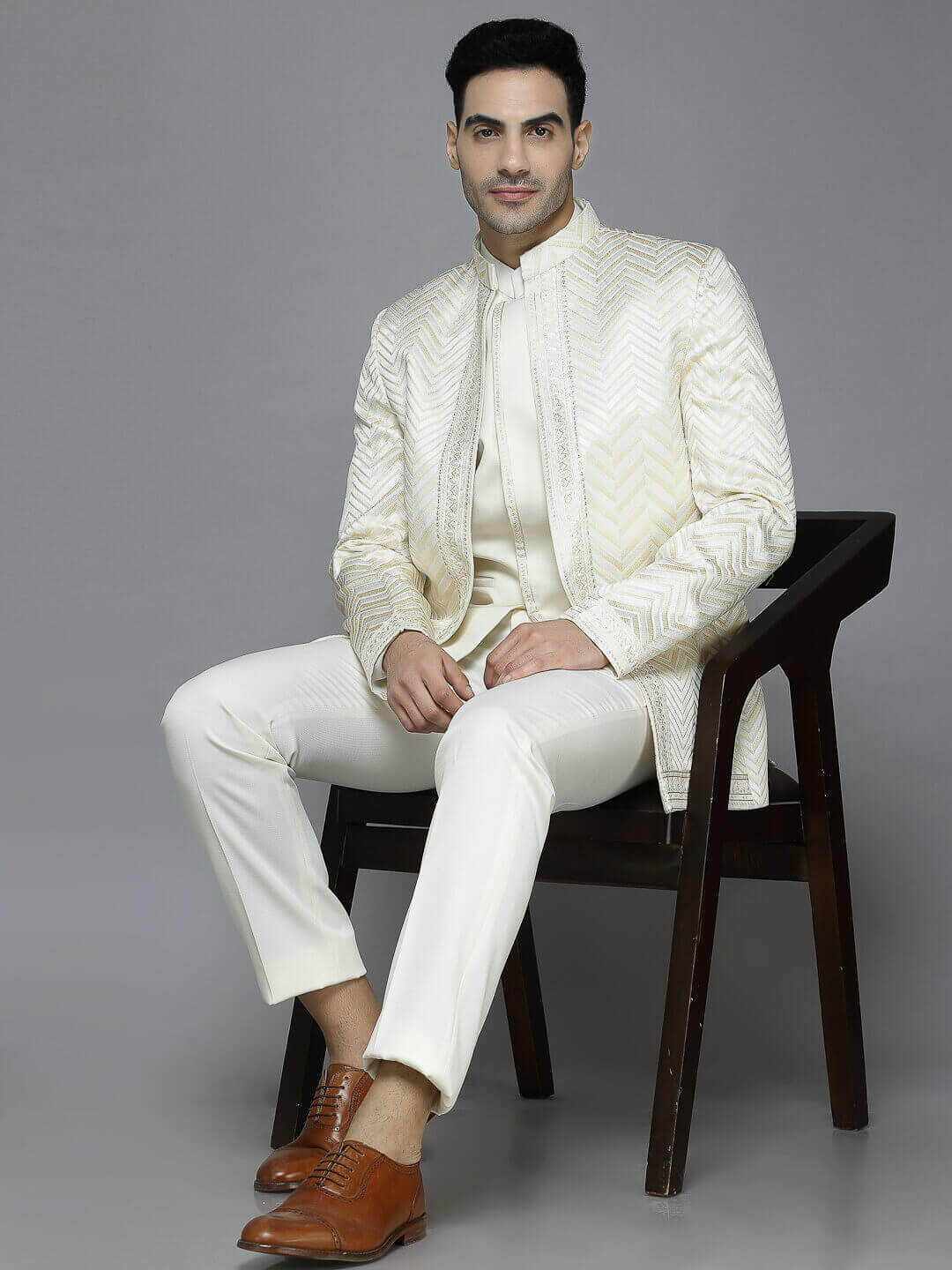 displaying image of White Richfeel Spring Jodhpuri